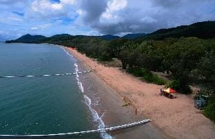 Beachfront - 'Pippies on the Beach' @ Bramston Vacation rental in Bramston Beach