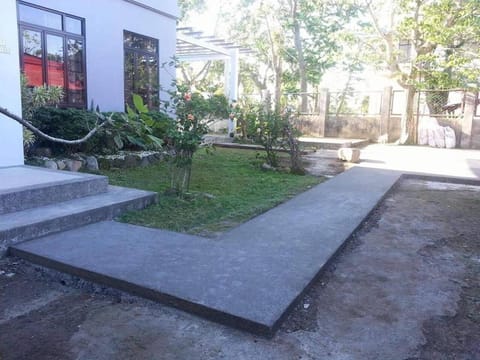Casa Erlinda, modern newly built 3BR house for 8! Casa vacanze in Bicol