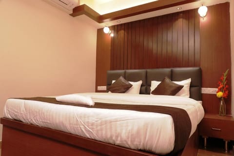 The Lake Hotel Hotel in Kolkata