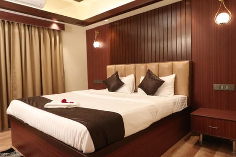 The Lake Hotel Hotel in Kolkata
