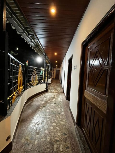 Goroomgo Kasturi Palace Darjeeling Vacation rental in Darjeeling