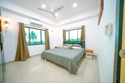 Coastal Suites Condo in Baravi
