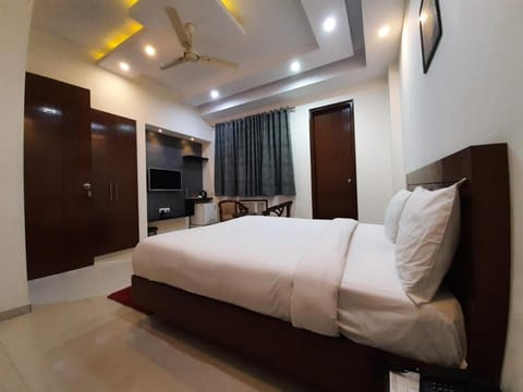 Shacon Suites Hotel in Noida