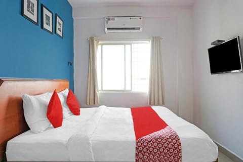 OYO Flagship 84826 Hotel Silver Key Vacation rental in Pune