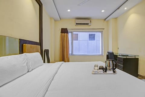 OYO Townhouse 707 Grand Krishna Hotel in Hyderabad