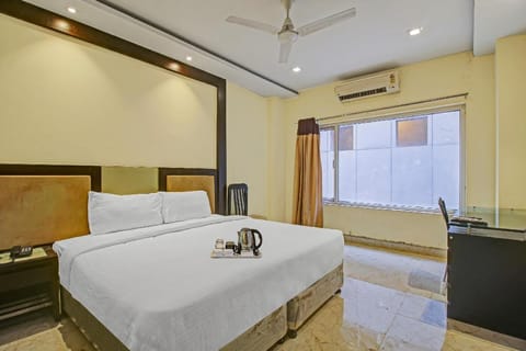 OYO Townhouse 707 Grand Krishna Hotel in Hyderabad