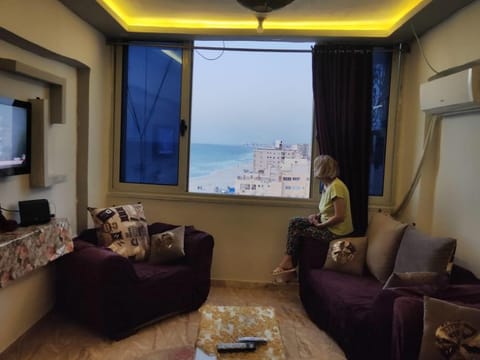 Flores casas de playa (Lovely condo with sea view) Apartment in Alexandria Governorate