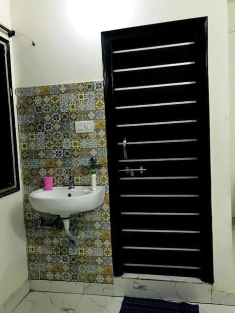 CHARTER STAYS - SPACIOUS FLAT AT MANIKONDA Vacation rental in Hyderabad