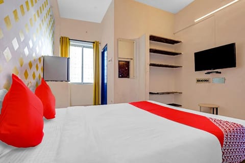 Flagship 85221 Klv Residency Hotel in Puducherry, India