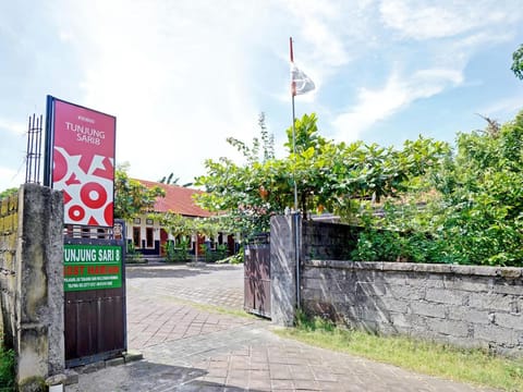 OYO 90860 Tunjung Sari 8 Hotel in Kuta Selatan