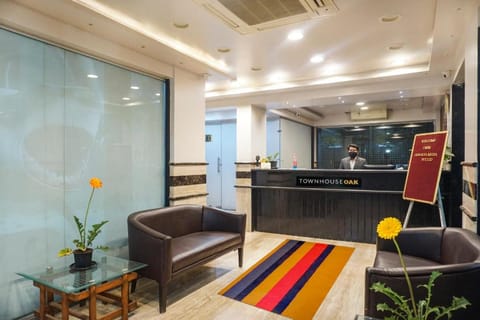 Super OYO Townhouse OAK Sr Hotel Wakad Vacation rental in Pune