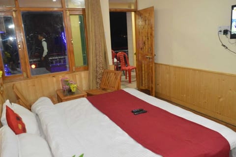 OYO Flagship 84991 Village Villa Cottage Vacation rental in Manali