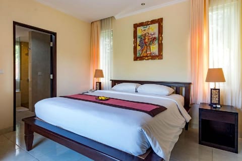 Secluded Private Resort 11 BR Sleep 22 w Swim Pool Villa in Marga