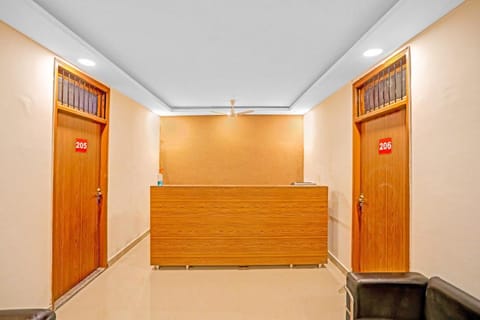 OYO Hotel Happy Spring Near Badarpur Border Metro Station Hotel in Noida