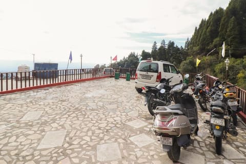 OYO Flagship Kavi Home Stay Hotel in Uttarakhand