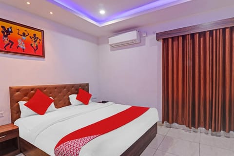 OYO Ss Palace Near Chaudhary Charan Singh International Airport Hotel in Lucknow