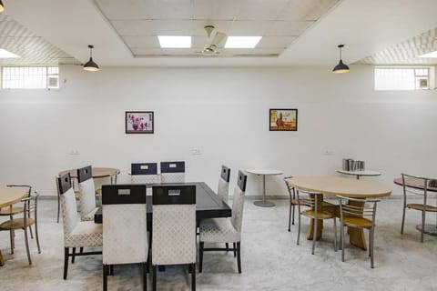 FabHotel SR 68 Vacation rental in Gurugram