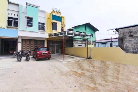 OYO 90900 Pagi Sore Residence Vacation rental in Padang