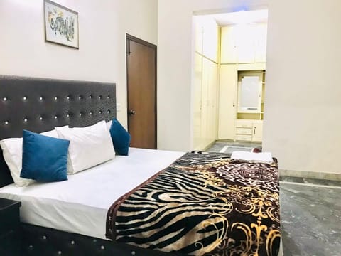 HOTEL ROSE INN Vacation rental in Lahore