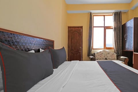 Capital O Tourist Homes Hotel in Shimla