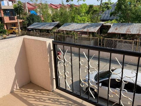 Everything You Need - Bauang Townhouse Apartment in La Union