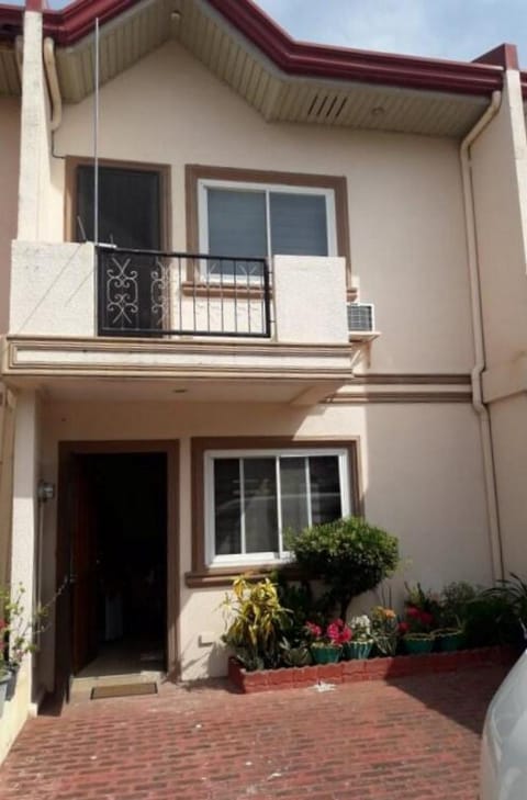 Everything You Need - Bauang Townhouse Condo in La Union