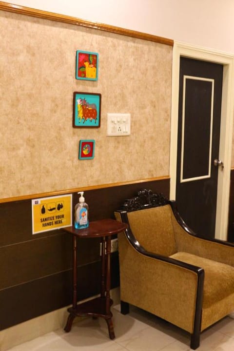 CrossRoads Apartment Hotel Bed and Breakfast in Kolkata