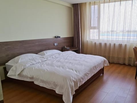 GreenTree Alliance Hotel Shandong Qingdao Pingdu Xinhe Huibu Town Vacation rental in Qingdao