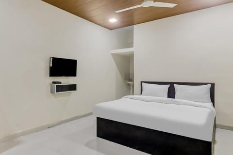 OYO Rks Hotel Aero Inn Hotel in Hyderabad
