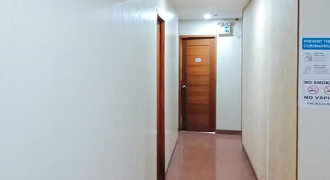 RedDoorz @ H.F. Golden Travellers Inn Vacation rental in Iloilo City