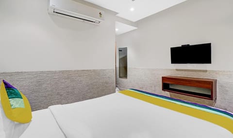 Itsy By Treebo - KK Trends Hotel in Vijayawada