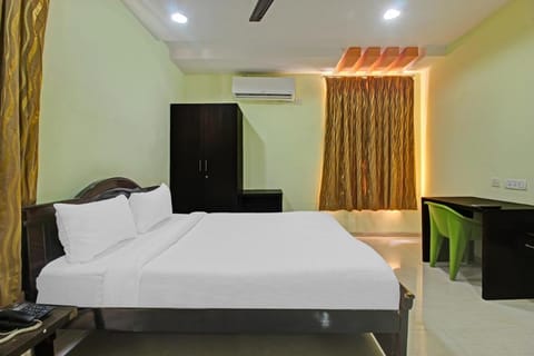 OYO Flagship Sri Residency Near Hyderabad Central Hotel in Hyderabad