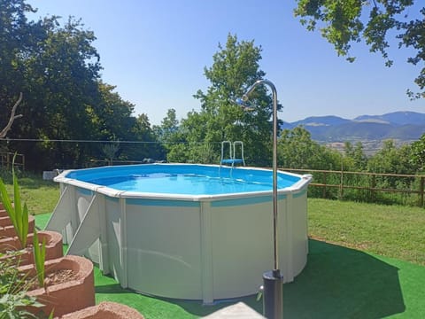 Agriturismo Castelvecchio, Casa Vacanza con piscina a Fabriano Vacation rental in Umbria