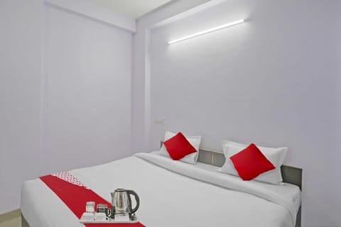 OYO Dream Bed Hotel in Noida