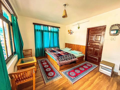 Bhagwati Woodhouse by Aarya Vacation rental in Manali