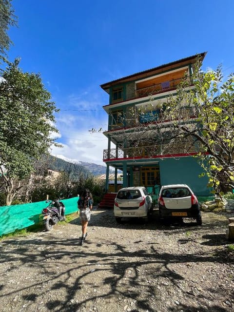 Bhagwati Woodhouse by Aarya Vacation rental in Manali