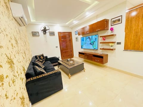 The Millenial appartment Apartment in Lahore