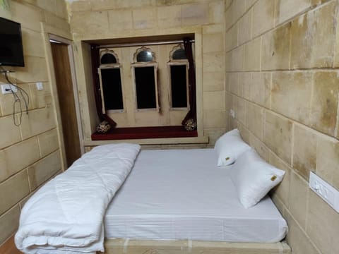 OYO 87620 Hotel Dream Villa Hotel in Sindh