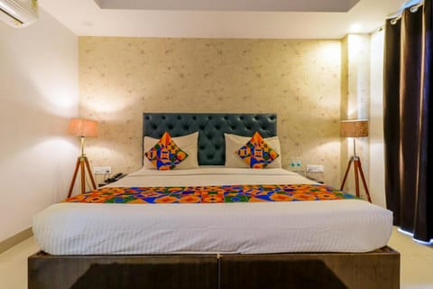 Tipssy Inn Suites By WB Inn Hotel in Gurugram