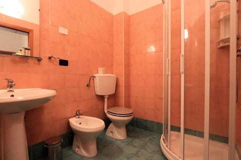 Bed & Parking Cecina Rooms Vacation rental in Cecina