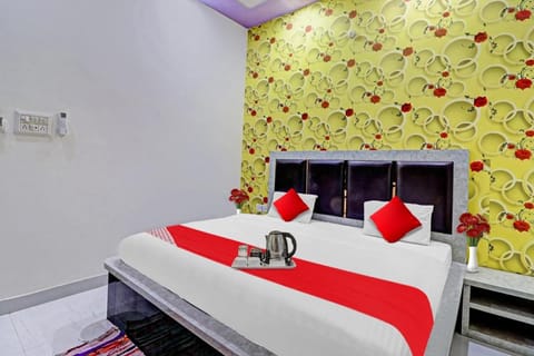Flagship Good Times Guest House Hotel in Agra