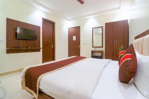 FabHotel The Premium Suits Vacation rental in Noida