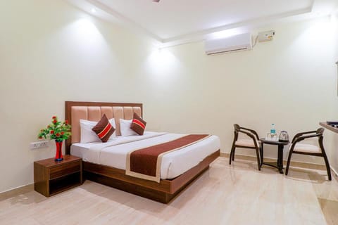 FabHotel The Premium Suits Vacation rental in Noida