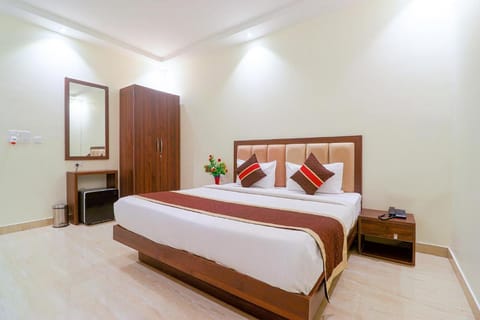 FabHotel The Premium Suits Vacation rental in Noida