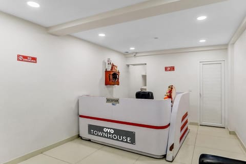 OYO Townhouse 1015 Noida Premium Inn Hotel in Noida