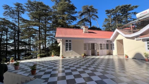 Woodville Palace(A Heritage property since 1938) Vacation rental in Shimla