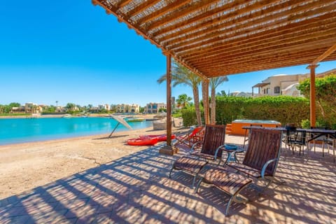 VESTA - Luxury Vacation Villa - 4BR - Nubia Vacation rental in Hurghada