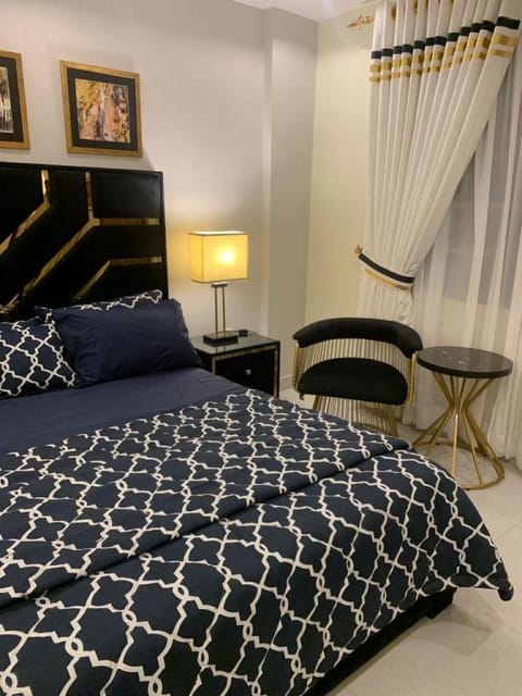 One Bedroom Apartment Luxury Furnished Condo in Lahore