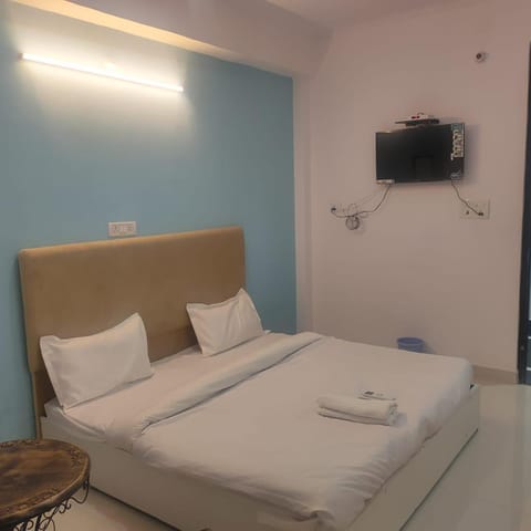 Hotel Holiday Inn by WB Inn Location de vacances in Lucknow