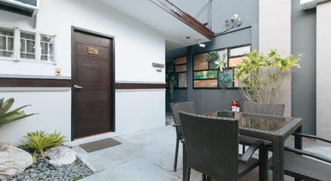 RedDoorz @ Gardenview Hotel GTower Angeles Vacation rental in Angeles